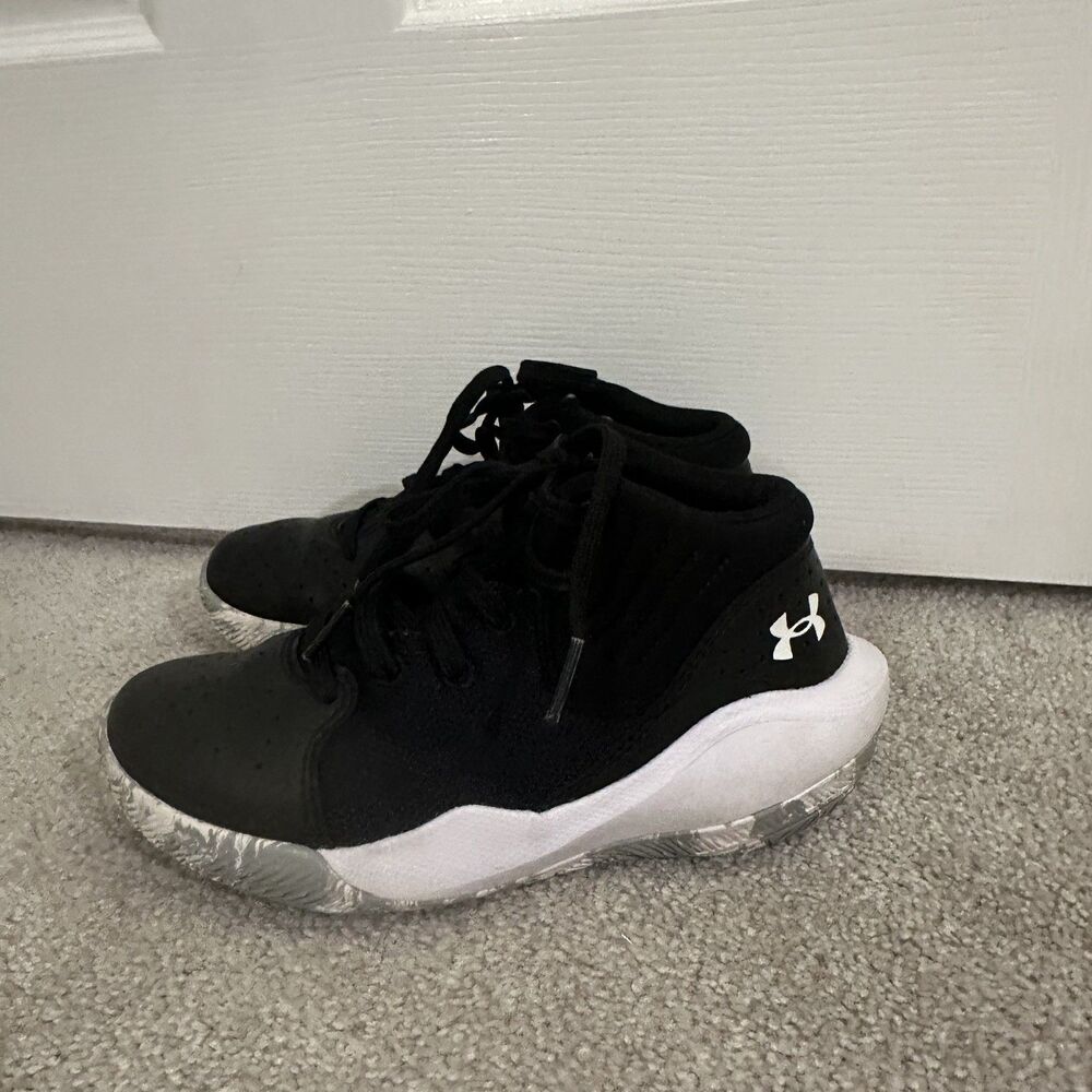 UNDER ARMOUR Grade School UA Jet '21 Black Leather & Mesh Basketball Shoes Sz 13